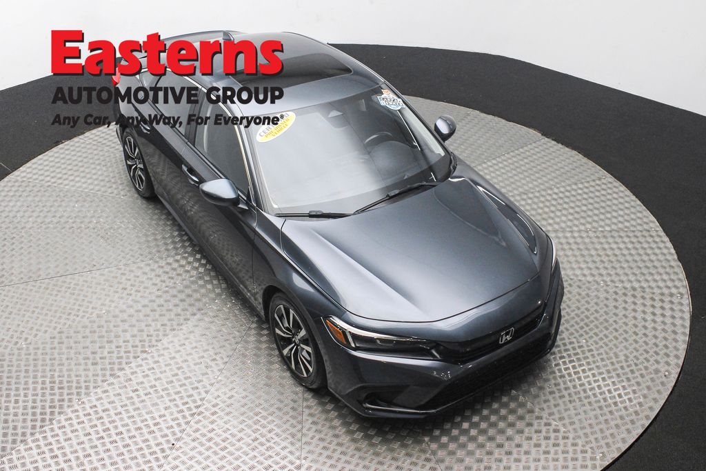 Vehicle image 14 of 62