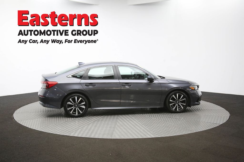 Vehicle image 19 of 62