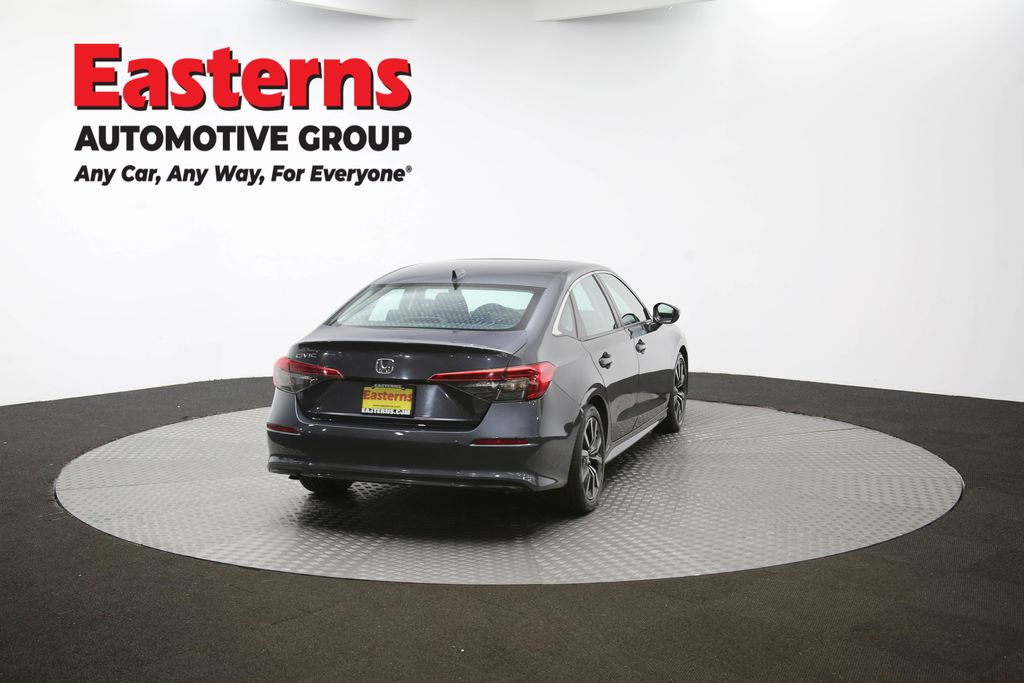 Vehicle image 20 of 62