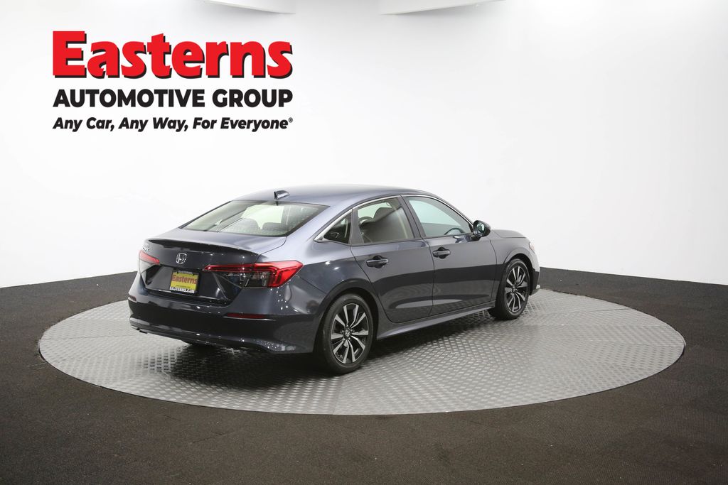 Vehicle image 19 of 61