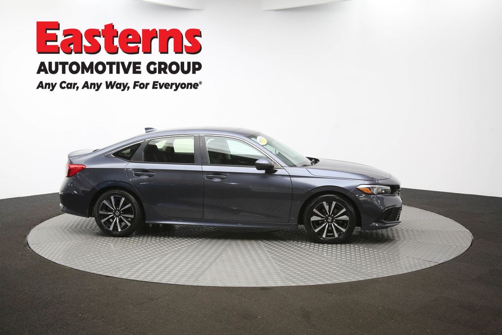 Vehicle image 18 of 61