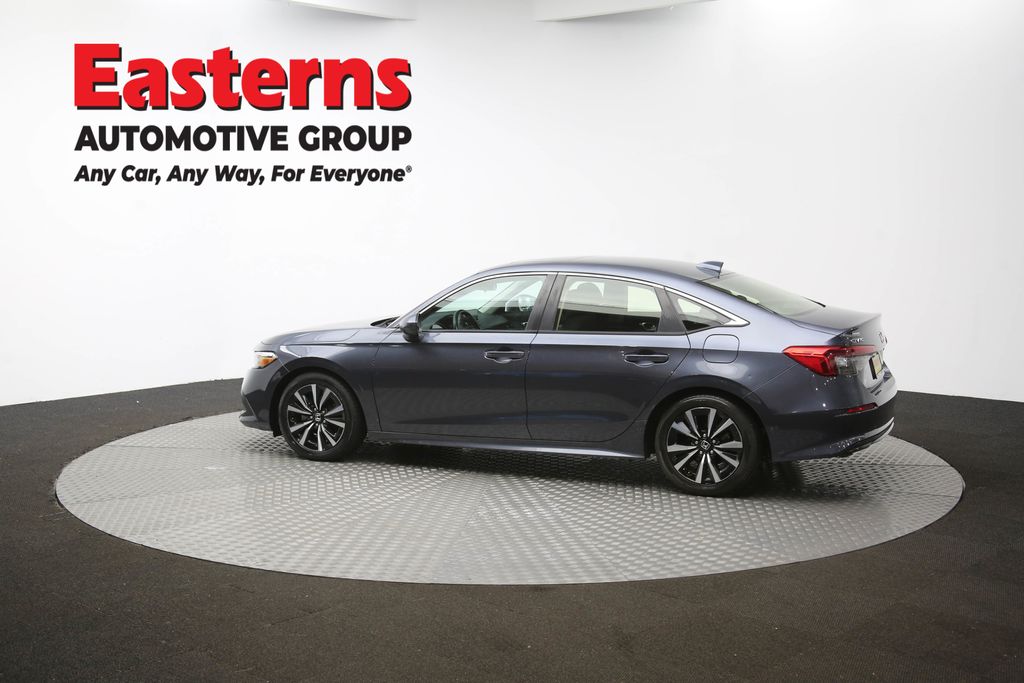 Vehicle image 29 of 61