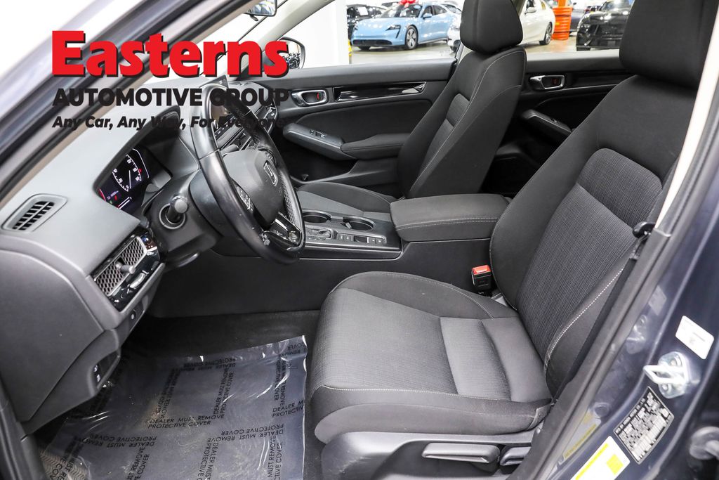 Vehicle image 44 of 61
