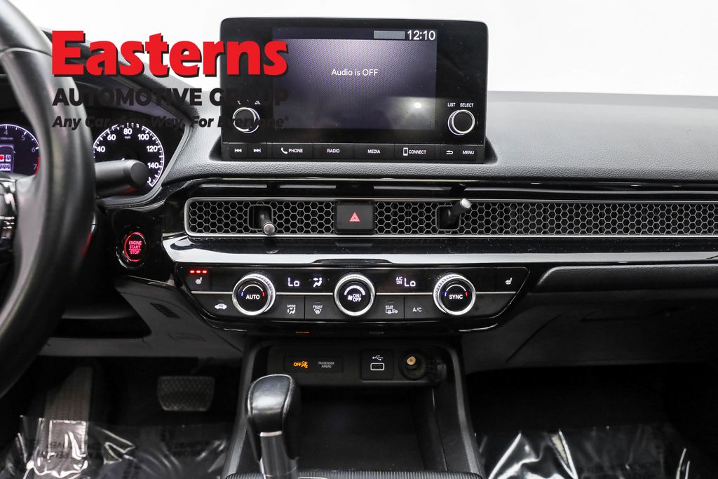 Vehicle image 45 of 61