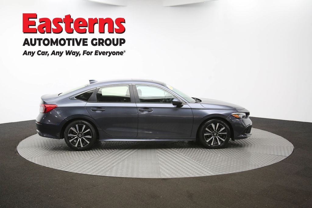 Vehicle image 16 of 61