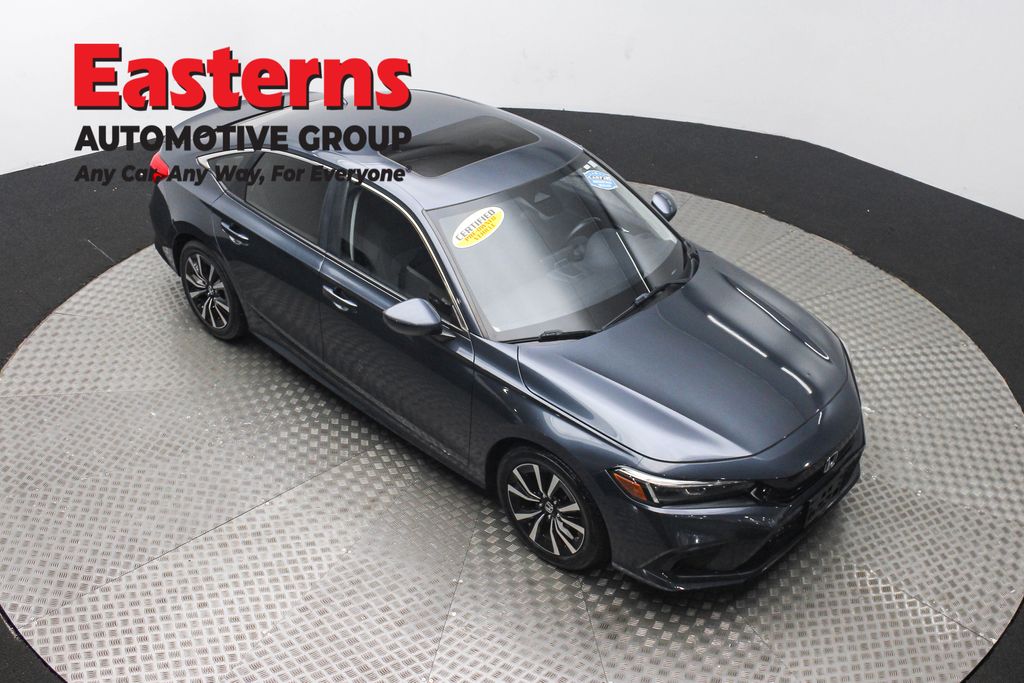 Vehicle image 15 of 61