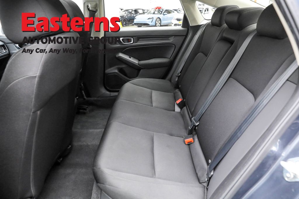 Vehicle image 43 of 61