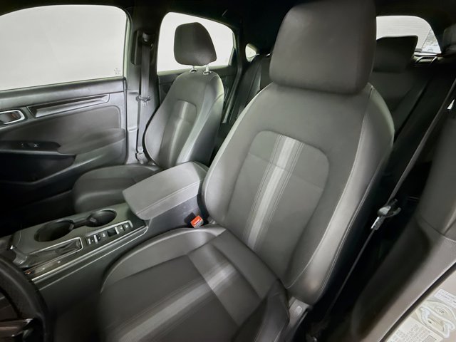 Vehicle image 13 of 33