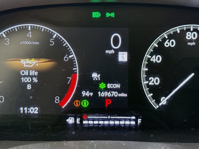 Vehicle image 19 of 33