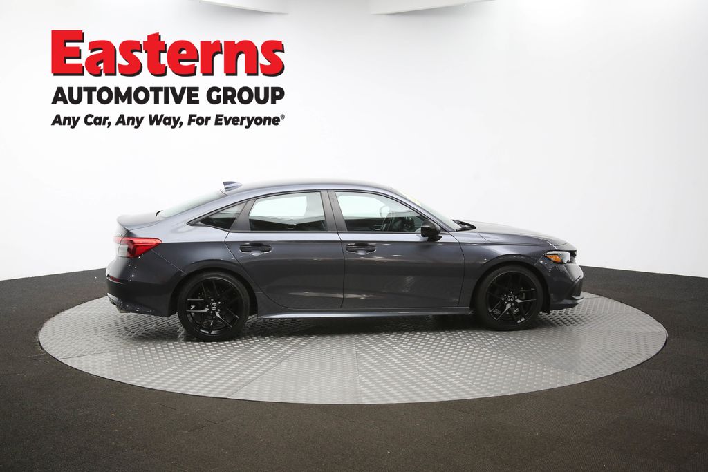 Vehicle image 19 of 60