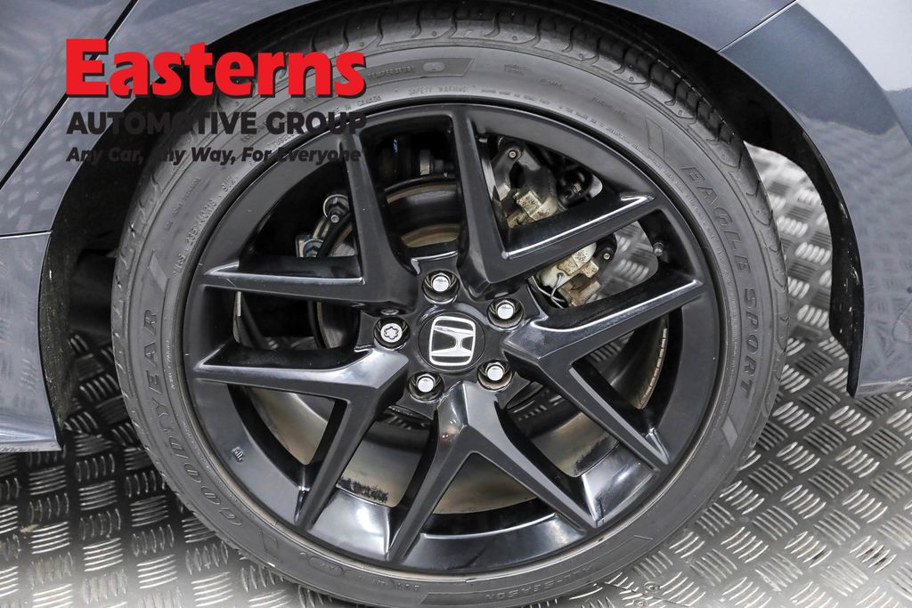 Vehicle image 41 of 60