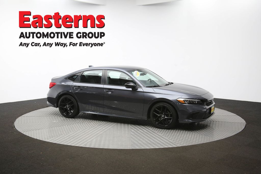 Vehicle image 10 of 60