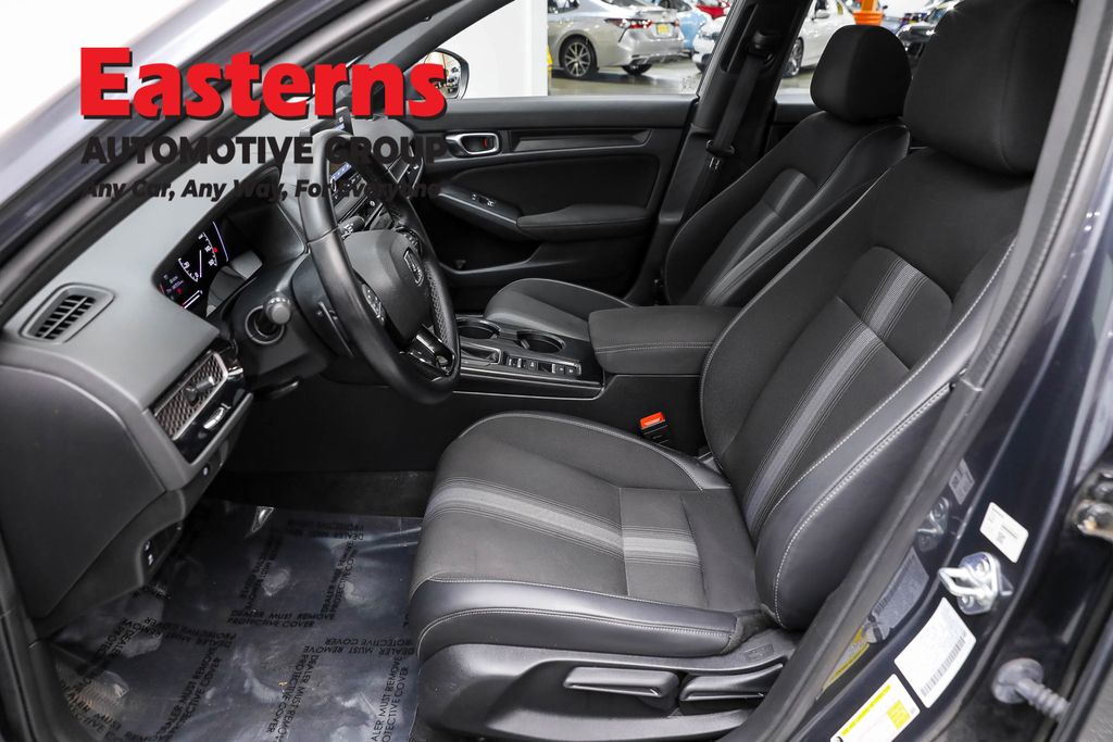 Vehicle image 44 of 60