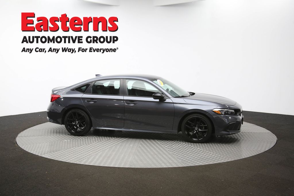 Vehicle image 14 of 60