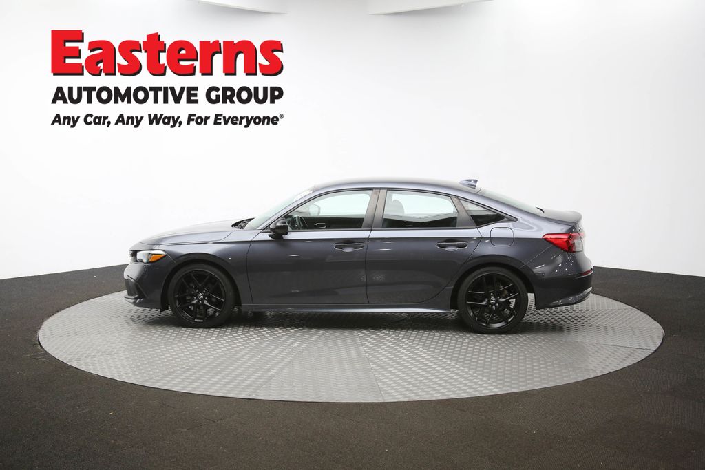 Vehicle image 35 of 60