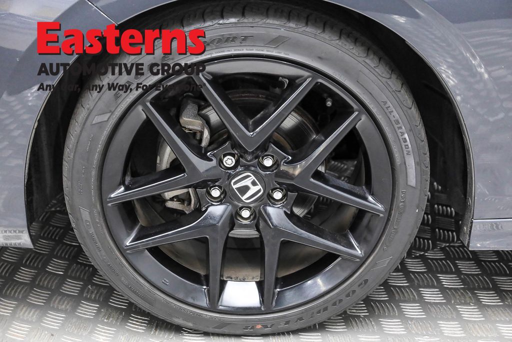 Vehicle image 38 of 60