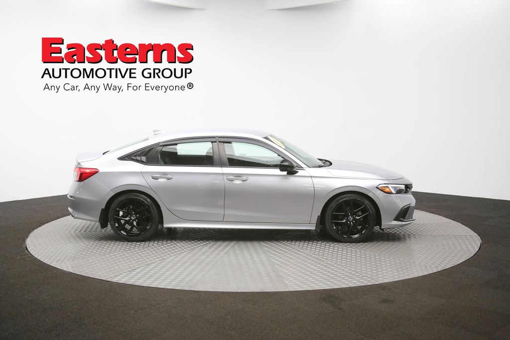 Vehicle image 18 of 97