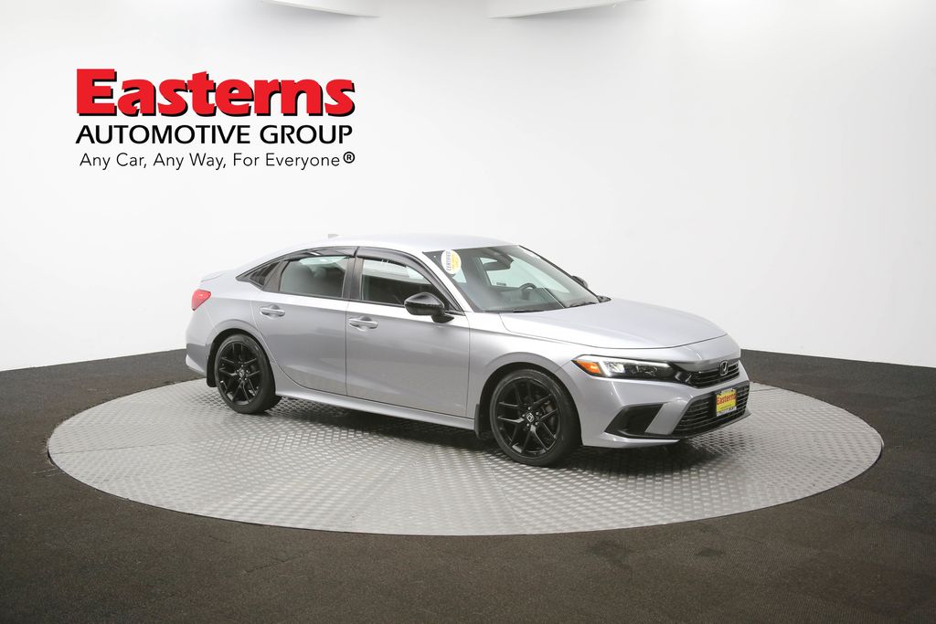 Vehicle image 15 of 97