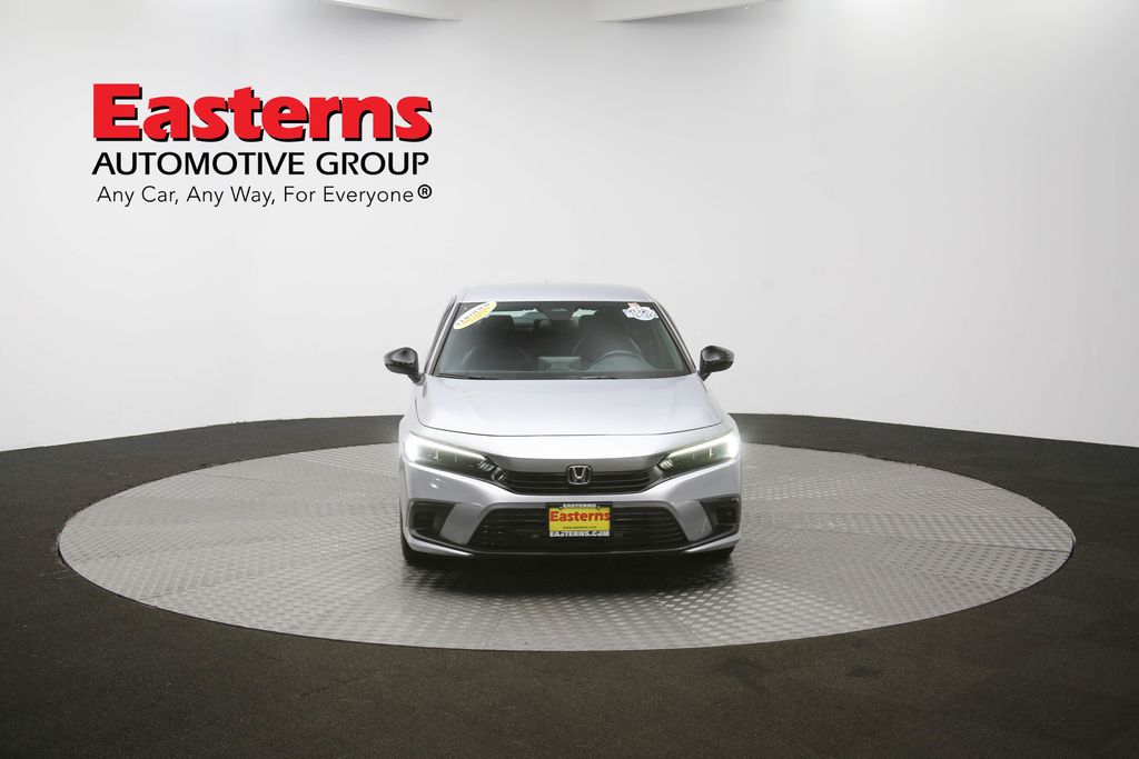 Vehicle image 7 of 97
