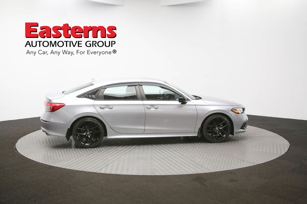 Vehicle image 19 of 97