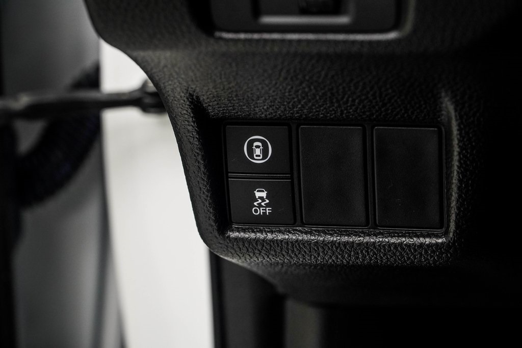 Vehicle image 28 of 39