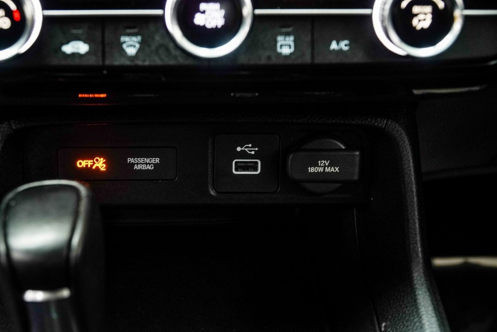 Vehicle image 20 of 39