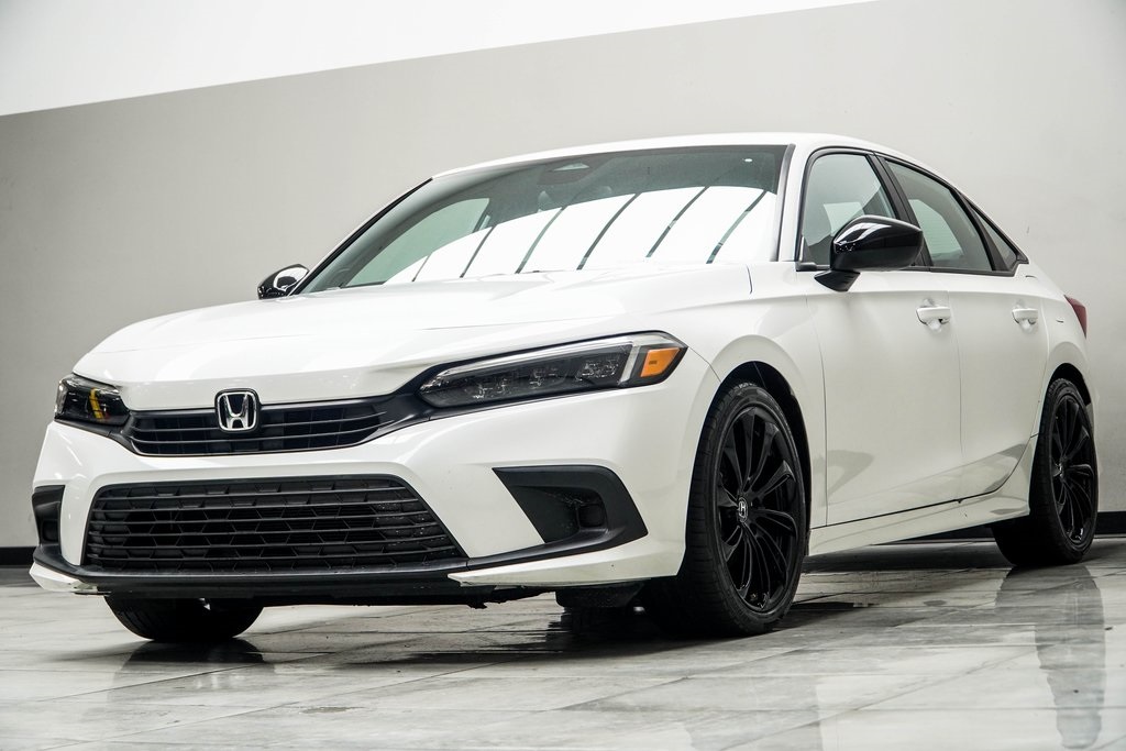Vehicle image 1 of 39