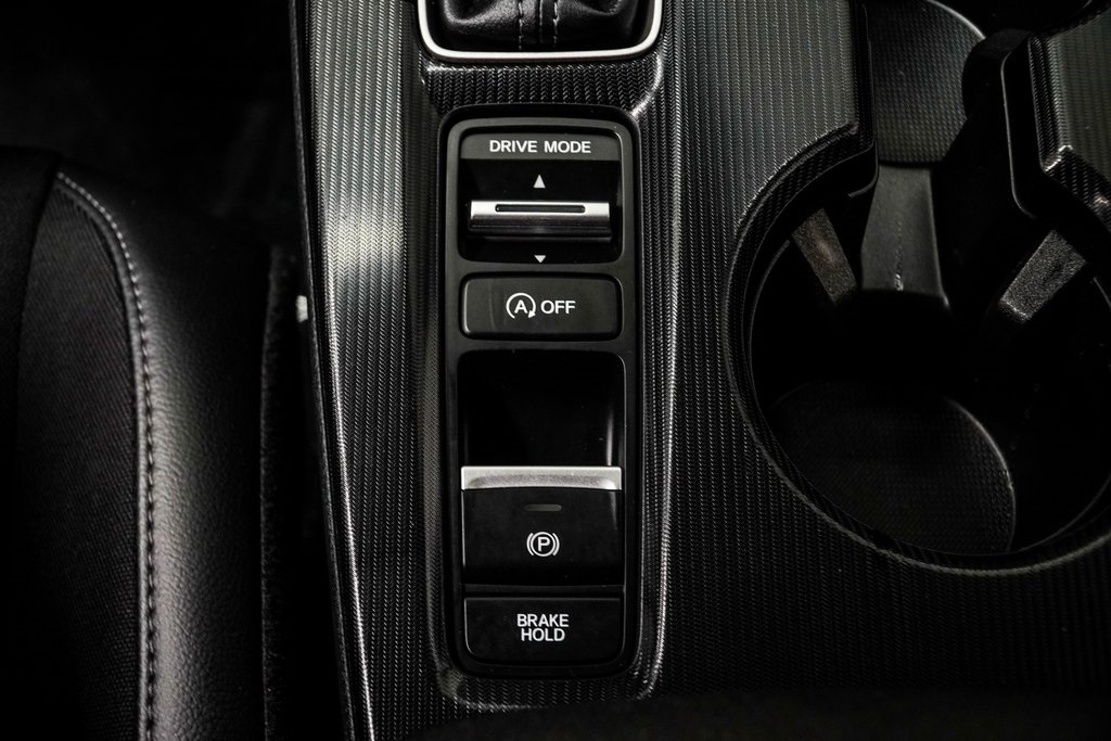 Vehicle image 18 of 39