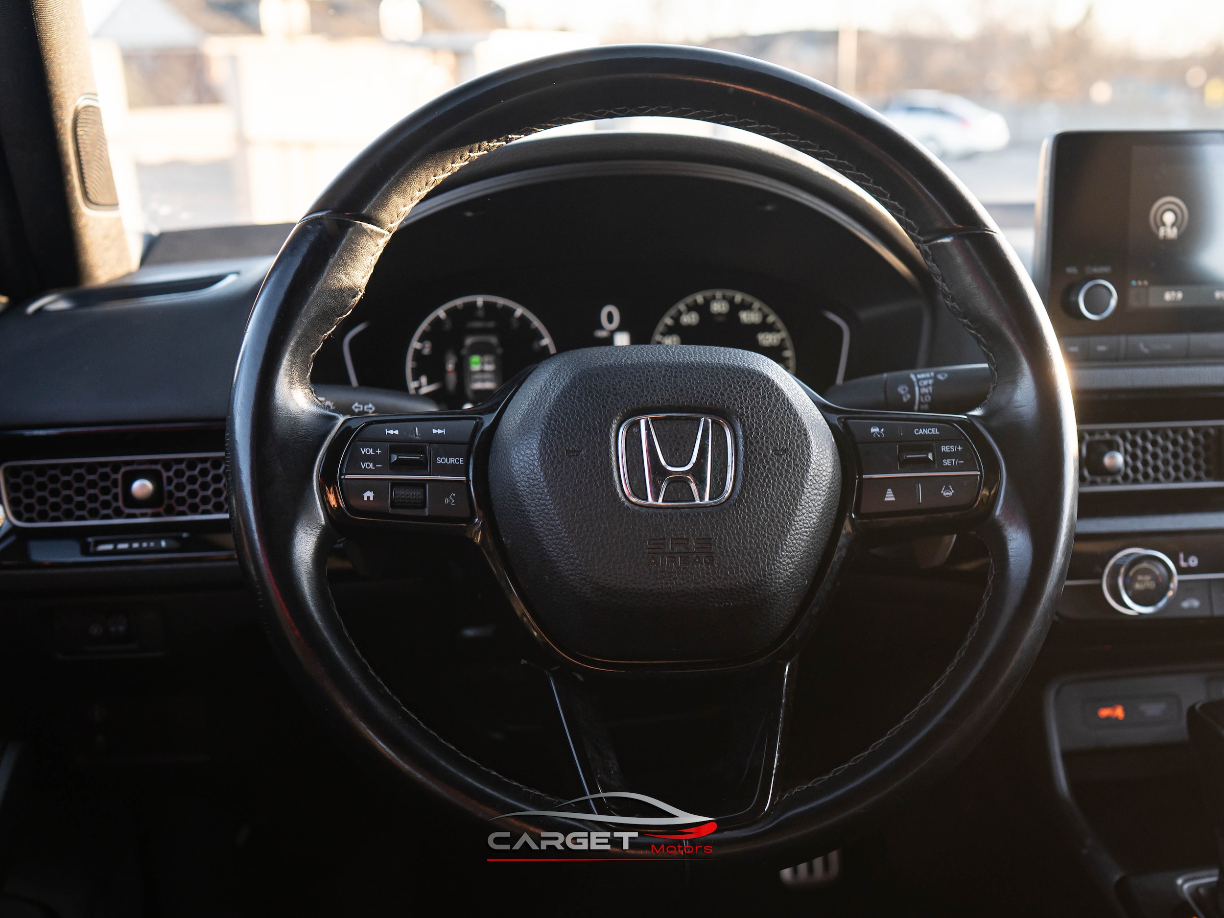 Vehicle image 21 of 48