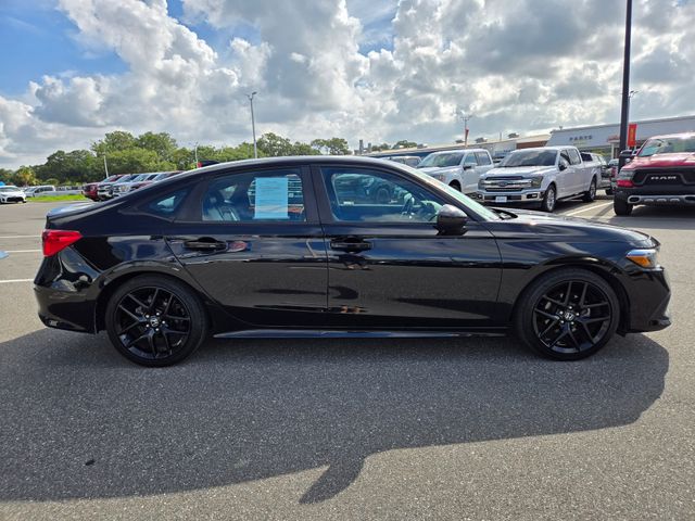 Vehicle image 4 of 44