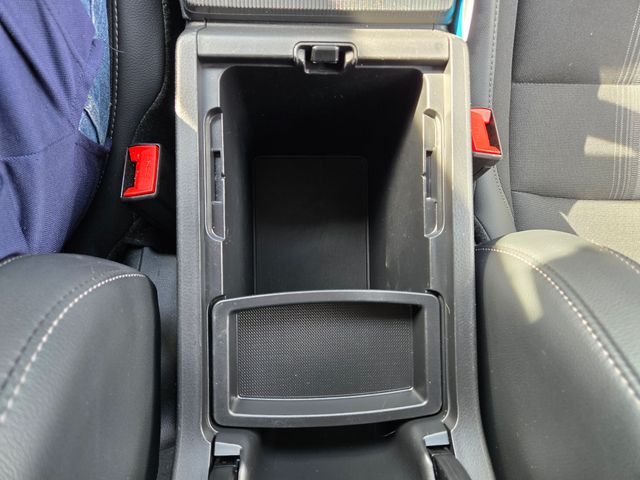 Vehicle image 24 of 44
