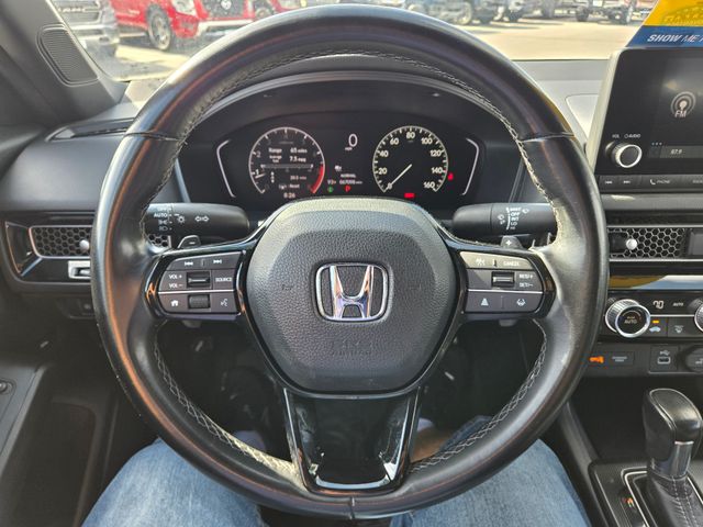 Vehicle image 18 of 44