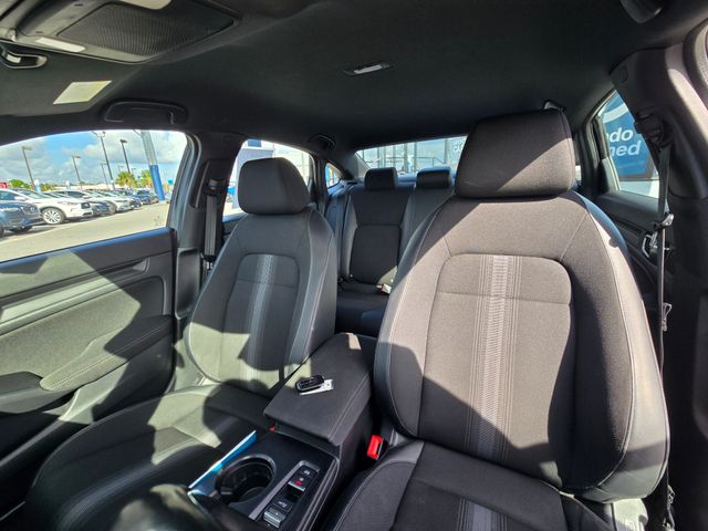 Vehicle image 17 of 44