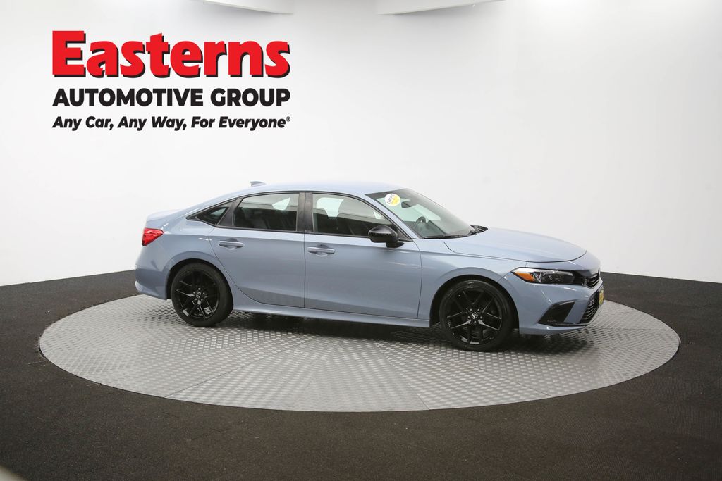 Vehicle image 10 of 60