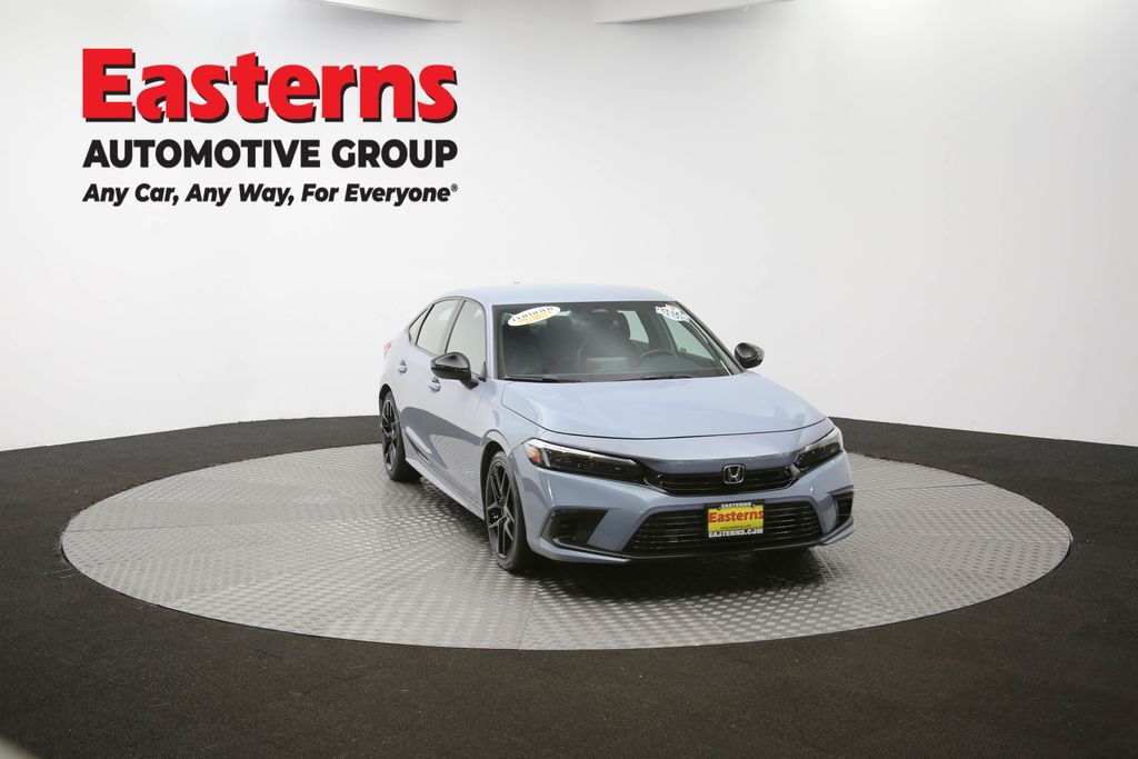 Vehicle image 11 of 60