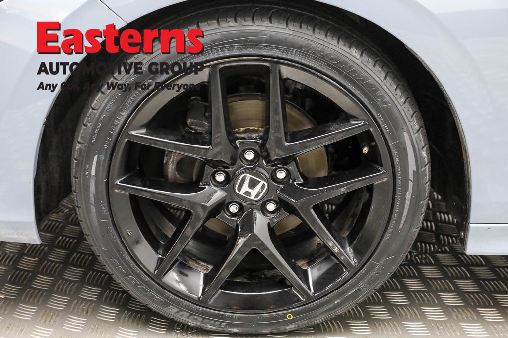 Vehicle image 39 of 60