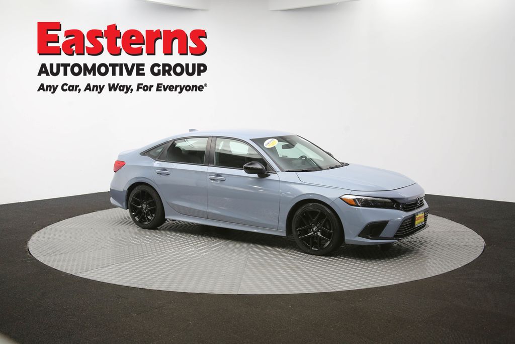 Vehicle image 14 of 60