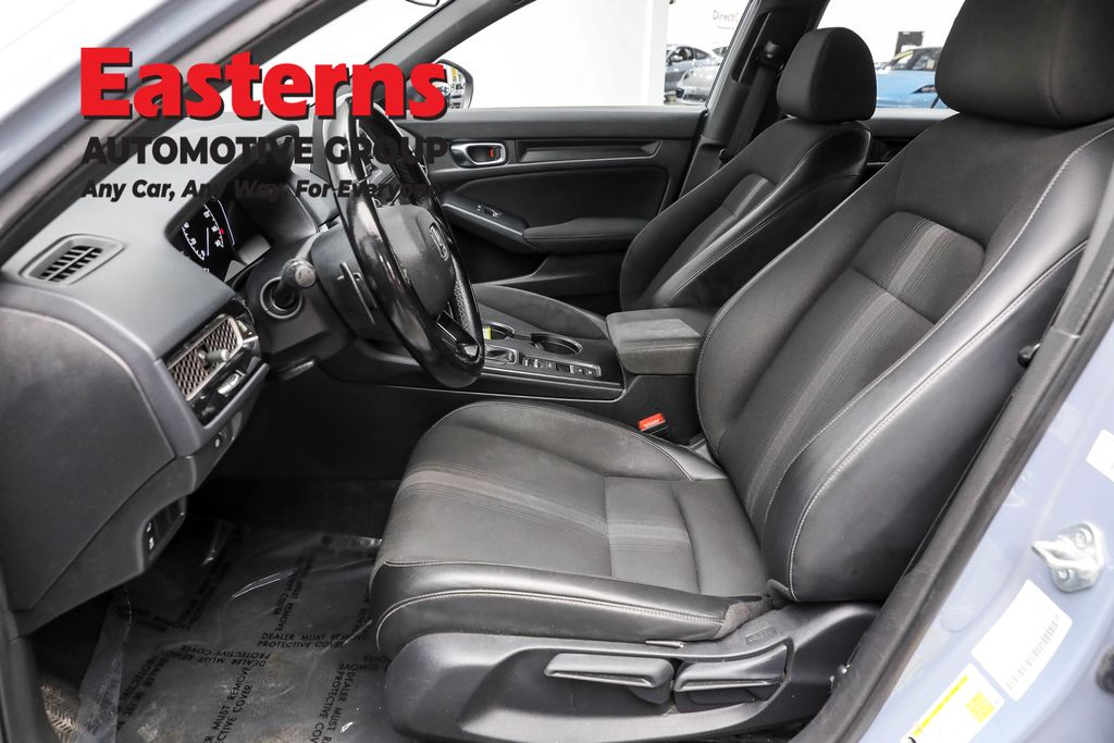Vehicle image 45 of 60