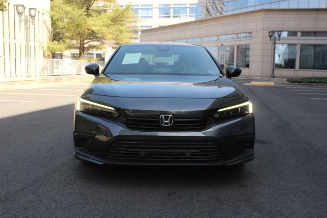 2022 Honda Civic Sport Image 2 of 35