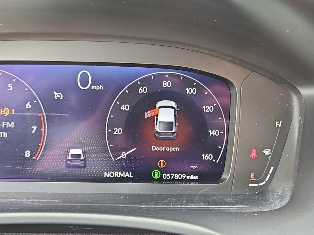 Vehicle image 19 of 33
