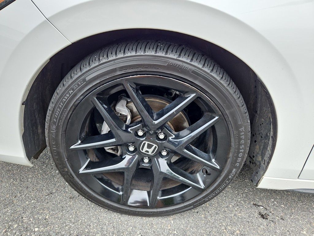 Vehicle image 33 of 33