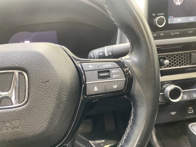 Vehicle image 15 of 24
