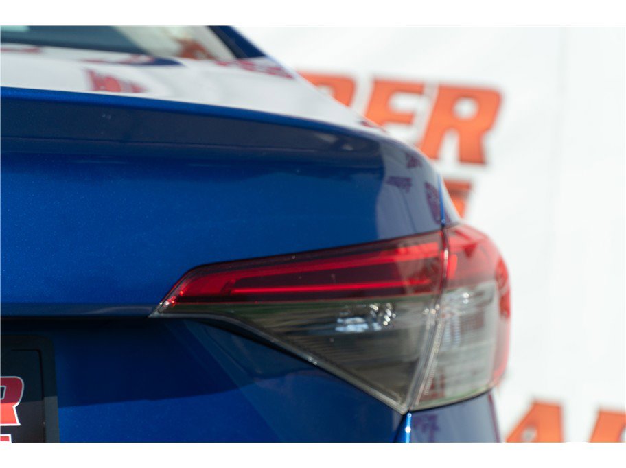 2022 Honda Civic LX Image 10 of 43