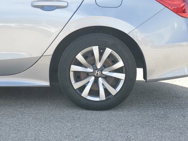 2022 Honda Civic LX Image 10 of 36