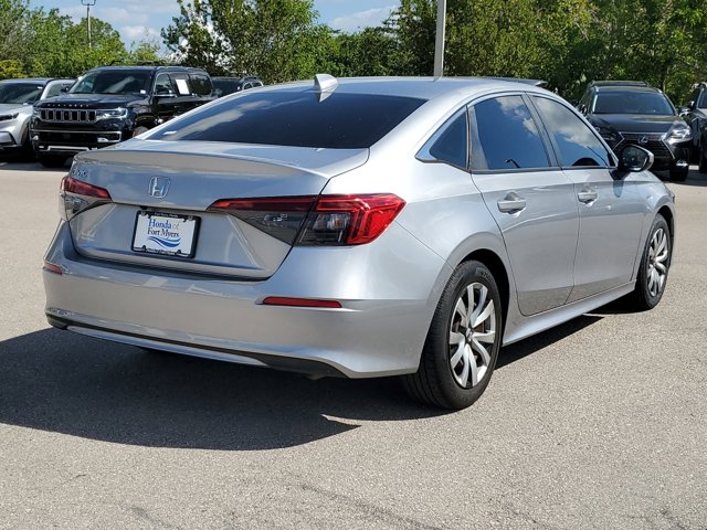 2022 Honda Civic LX Image 5 of 36