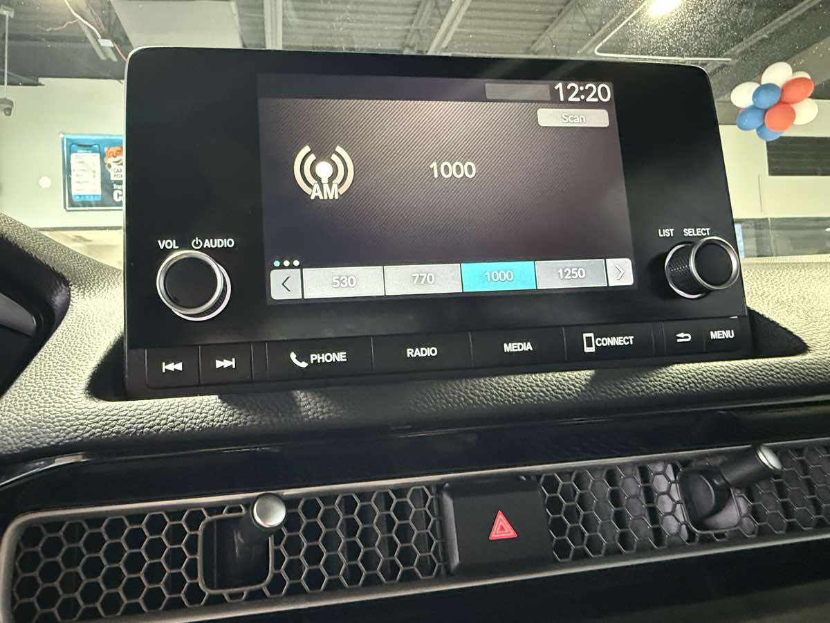 Vehicle image 25 of 51