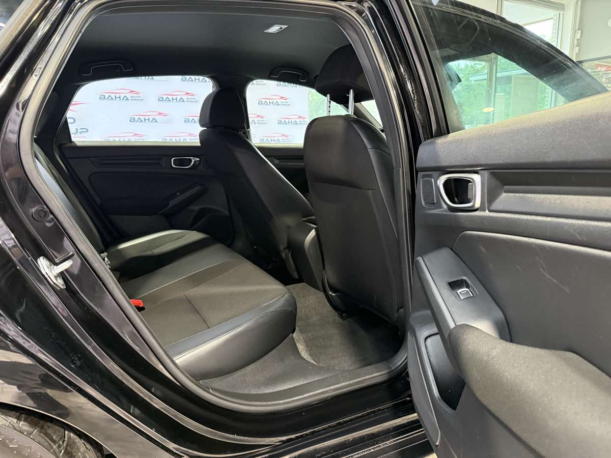 Vehicle image 44 of 51