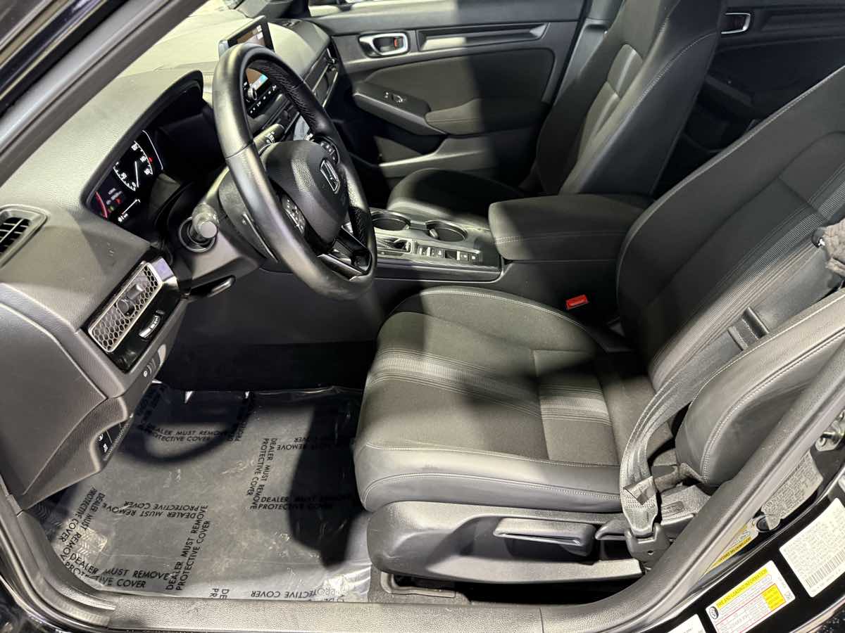 Vehicle image 38 of 51