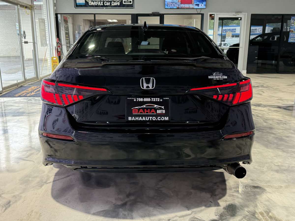 Vehicle image 9 of 51
