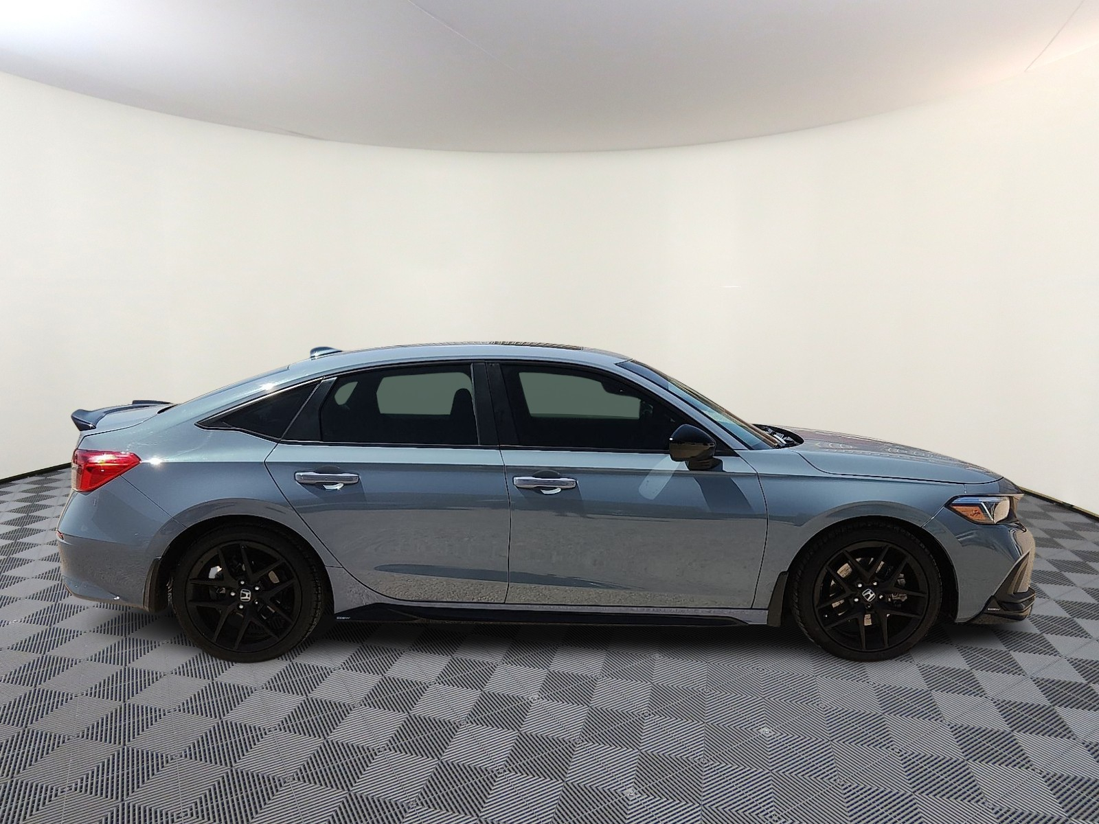 Vehicle image 3 of 20